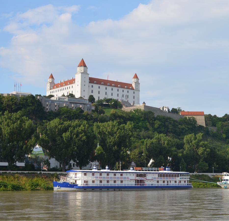 Botel Marina Братислава Экстерьер фото